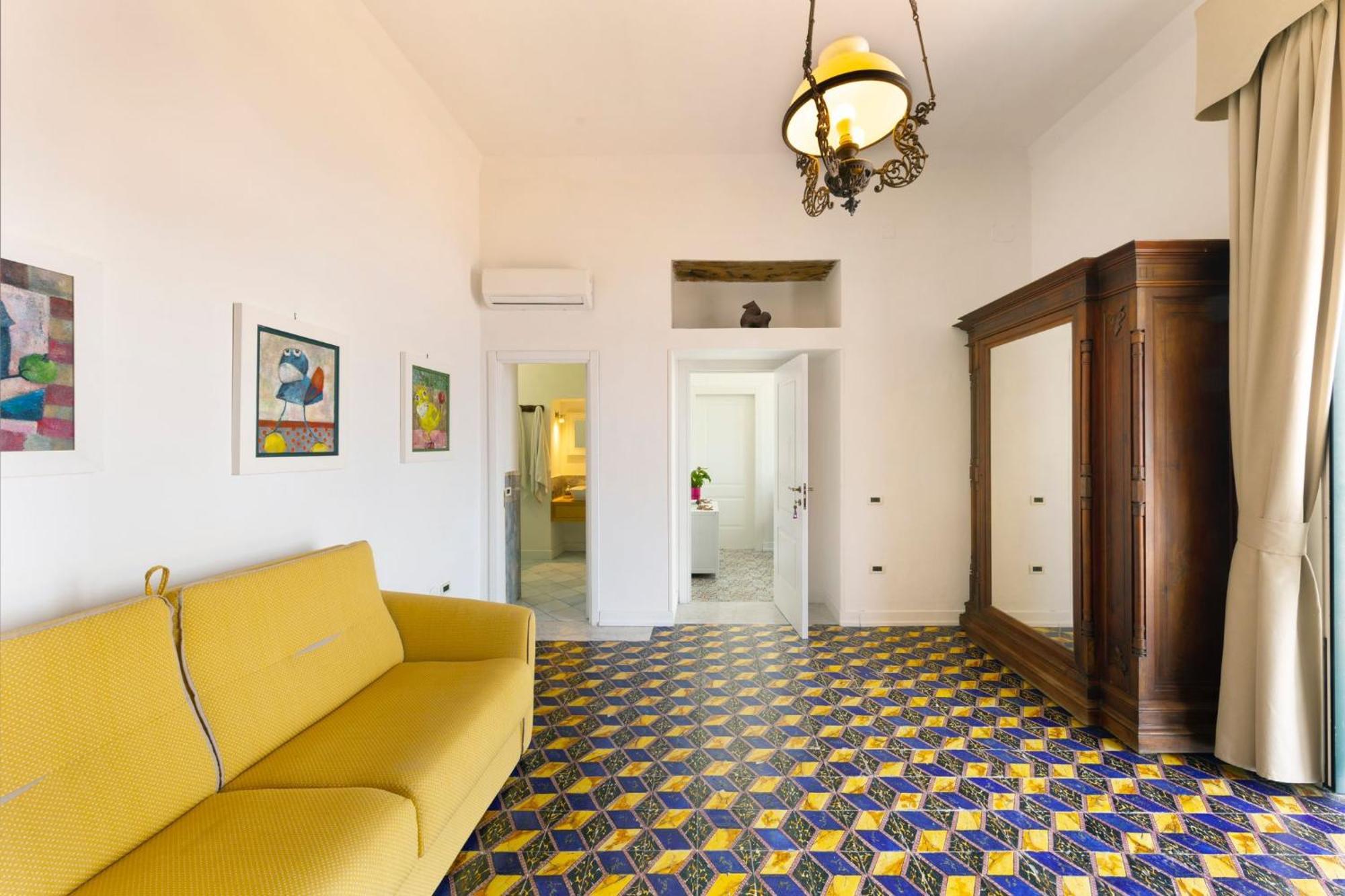 ماسّا لوبْرينسِ Villa Mundis Relais المظهر الخارجي الصورة